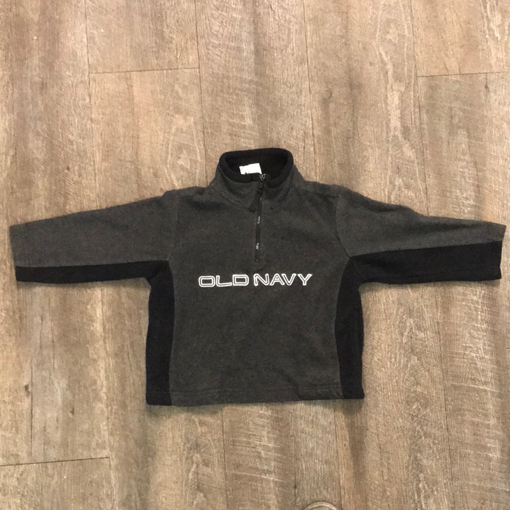Old navy jacket YOUTH size 4/5  25$